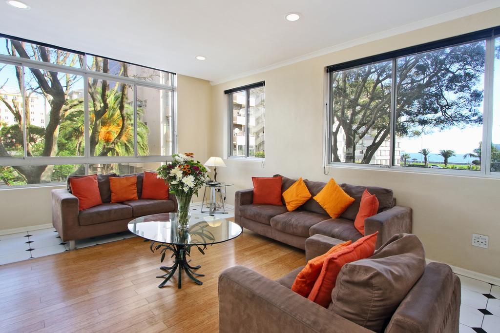 Berkeley Square Apartment เคปทาวน์ ภายนอก รูปภาพ