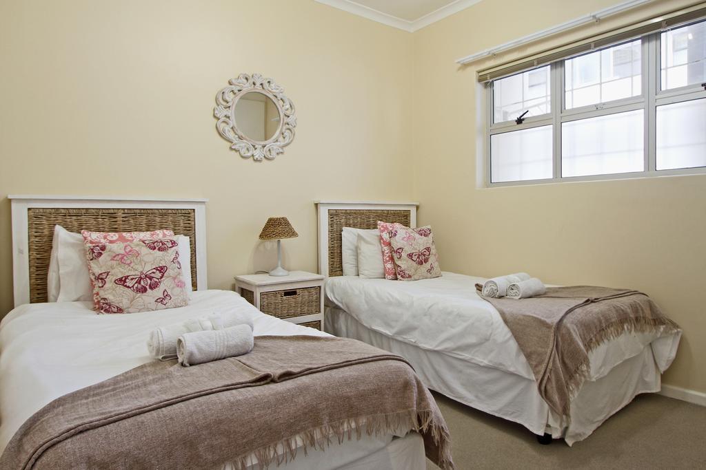 Berkeley Square Apartment เคปทาวน์ ภายนอก รูปภาพ