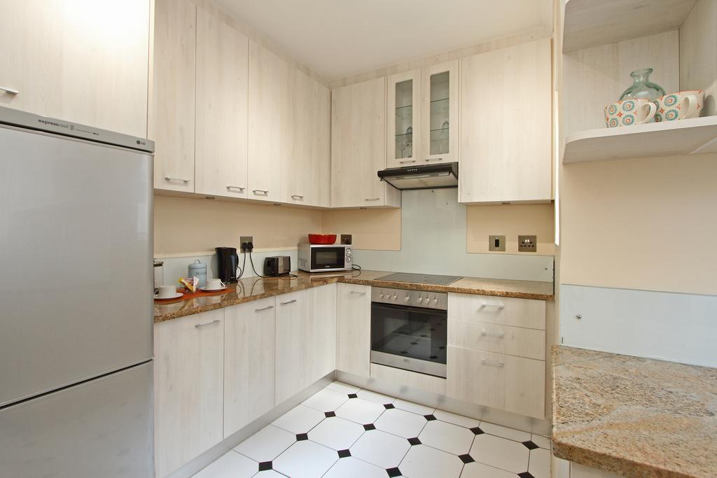 Berkeley Square Apartment เคปทาวน์ ภายนอก รูปภาพ