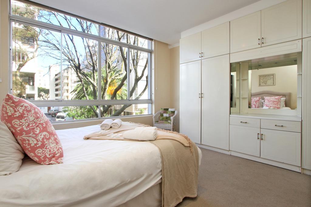Berkeley Square Apartment เคปทาวน์ ภายนอก รูปภาพ