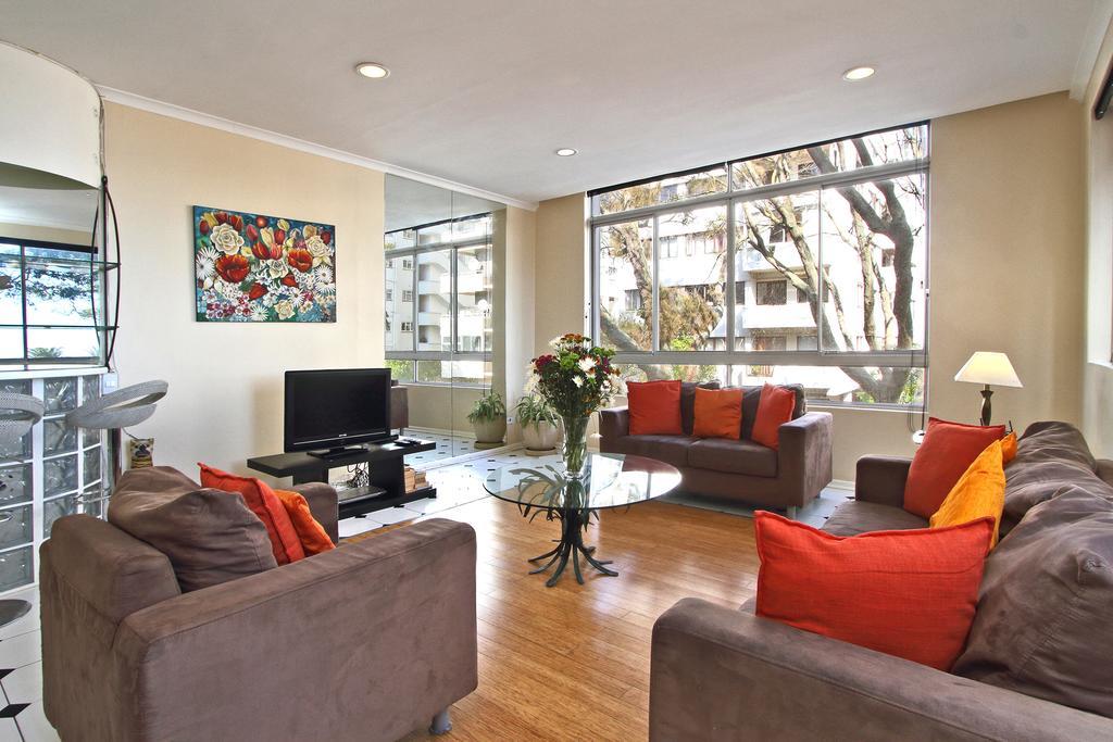 Berkeley Square Apartment เคปทาวน์ ภายนอก รูปภาพ
